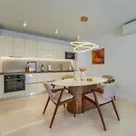 Modern Zia Lux