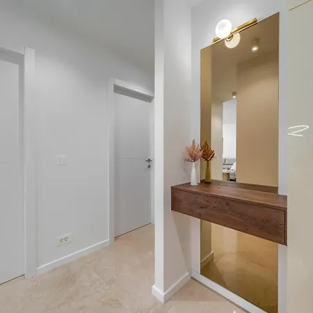 アパート Modern Zia Lux スプリト