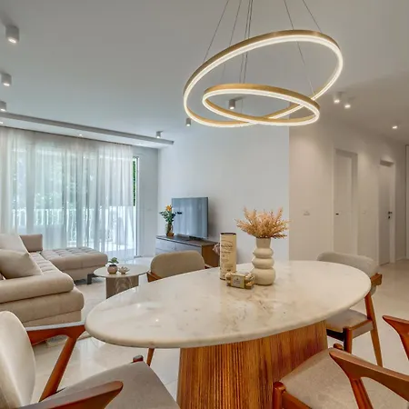 Modern Zia Lux スプリト