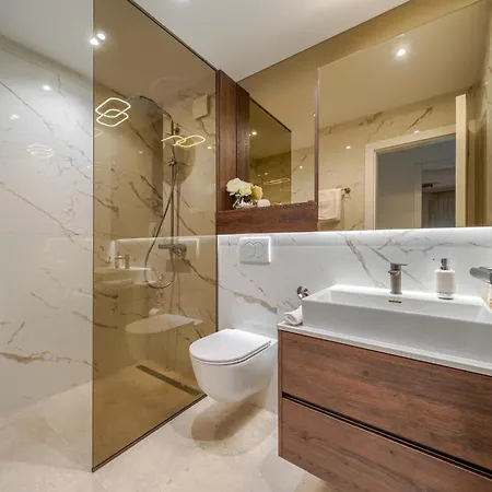 Modern Zia Lux アパート *